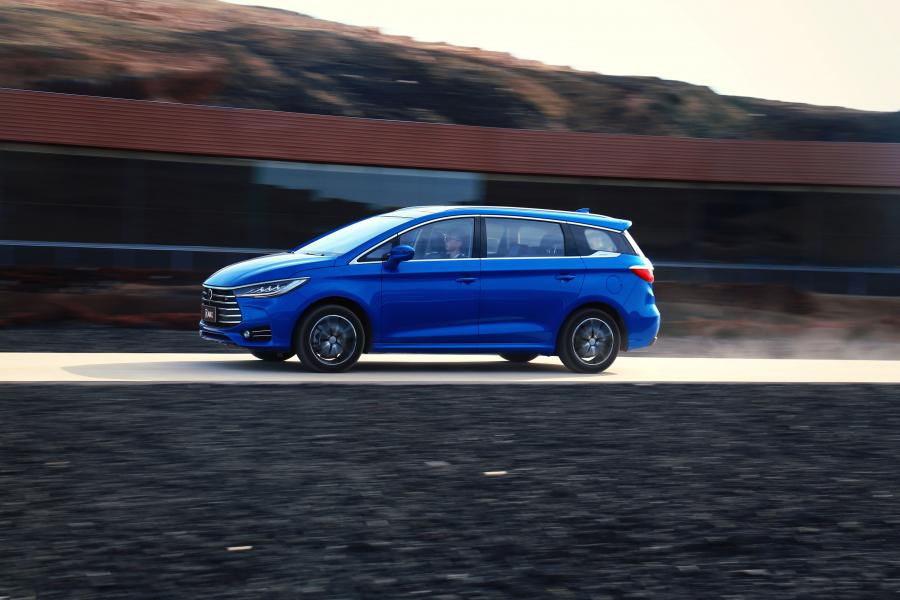  BYD Song Max 2017 года  (фото 40 из 40)